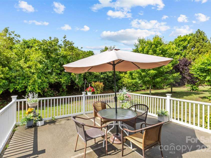 8410 Darcy Hopkins Drive, Charlotte, NC 28277.  MLS# CAR4258428, YatesRealty ID 14744. 