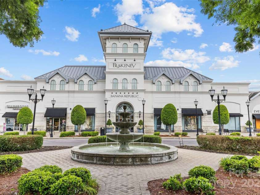 8410 Darcy Hopkins Drive, Charlotte, NC 28277.  MLS# CAR4258428, YatesRealty ID 14744. 