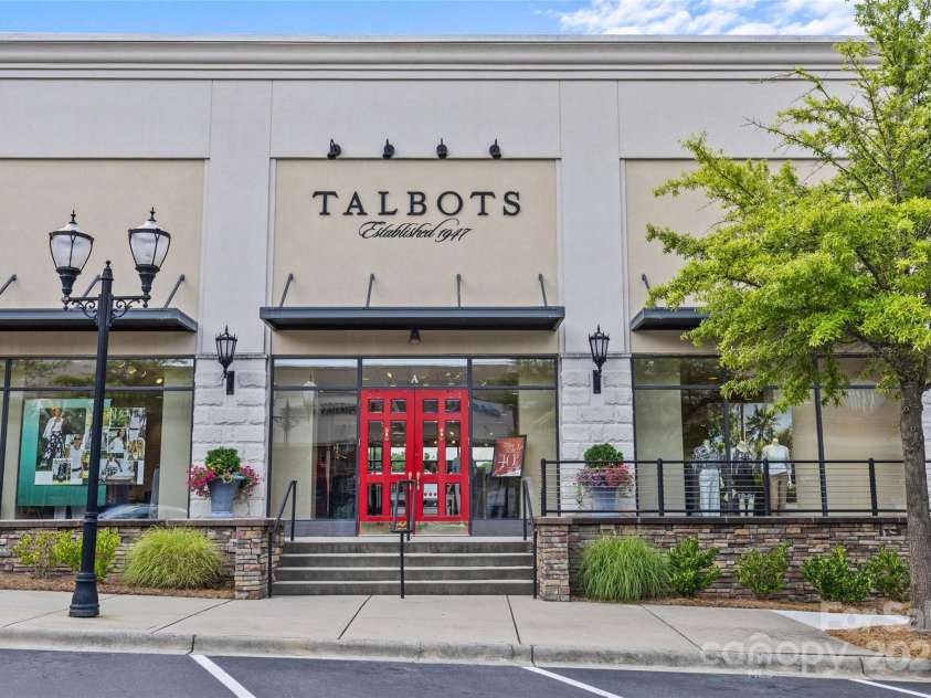 8410 Darcy Hopkins Drive, Charlotte, NC 28277.  MLS# CAR4258428, YatesRealty ID 14744. 