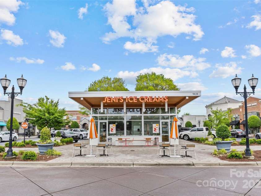 8410 Darcy Hopkins Drive, Charlotte, NC 28277.  MLS# CAR4258428, YatesRealty ID 14744. 