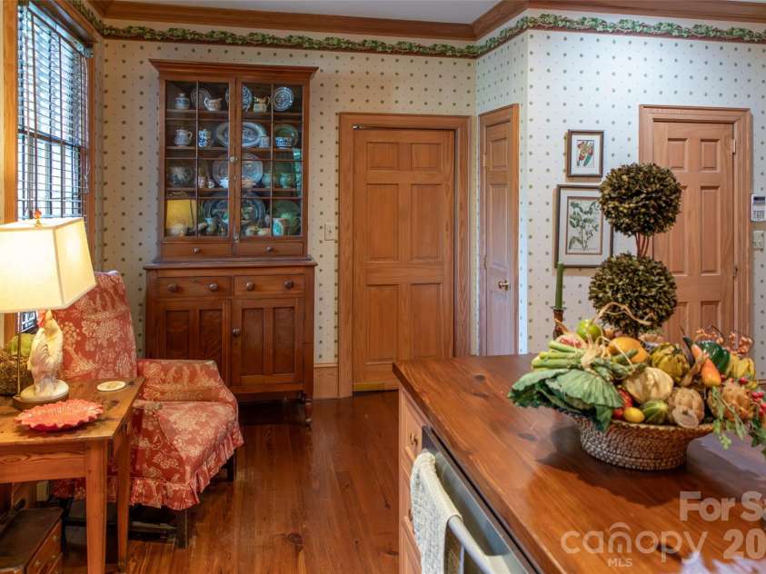213 Union Street, Concord, NC 28025.  MLS# CAR4364040, YatesRealty ID 14746. 