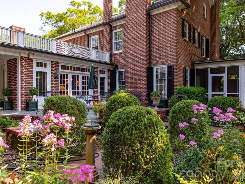 213 Union Street, Concord, NC 28025.  MLS# CAR4364040, YatesRealty ID 14746. 