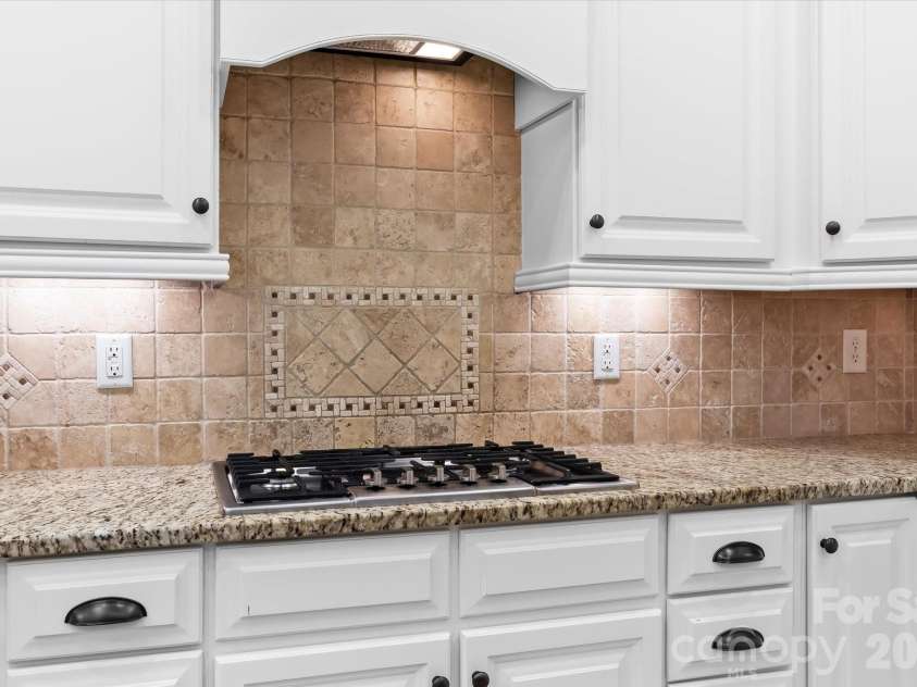 170 Kenway Loop, Mooresville, NC 28117.  MLS# CAR4355232, YatesRealty ID 14747. 