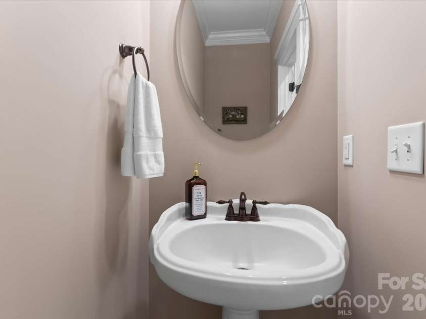 170 Kenway Loop, Mooresville, NC 28117.  MLS# CAR4355232, YatesRealty ID 14747. 