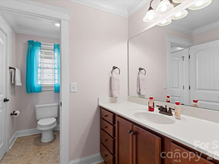 170 Kenway Loop, Mooresville, NC 28117.  MLS# CAR4355232, YatesRealty ID 14747. 