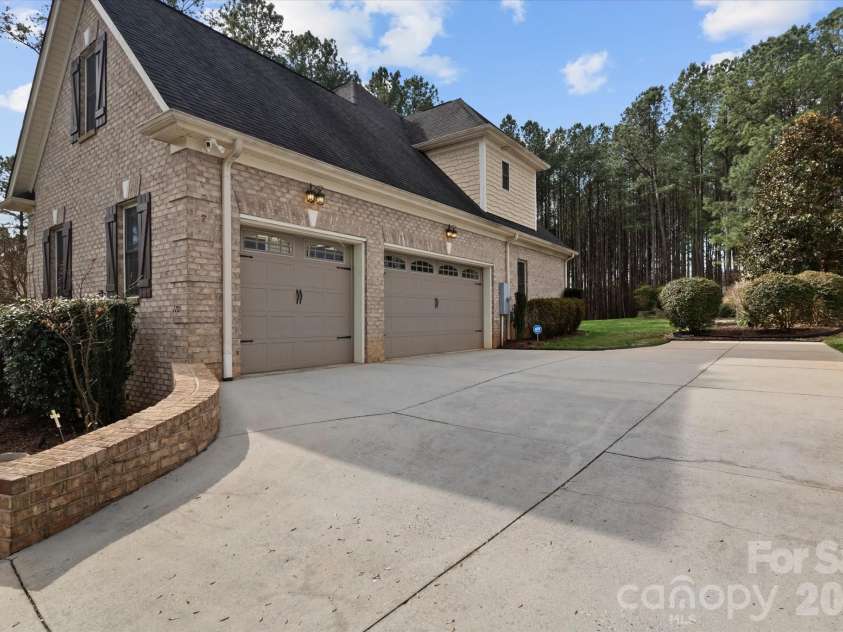 170 Kenway Loop, Mooresville, NC 28117.  MLS# CAR4355232, YatesRealty ID 14747. 