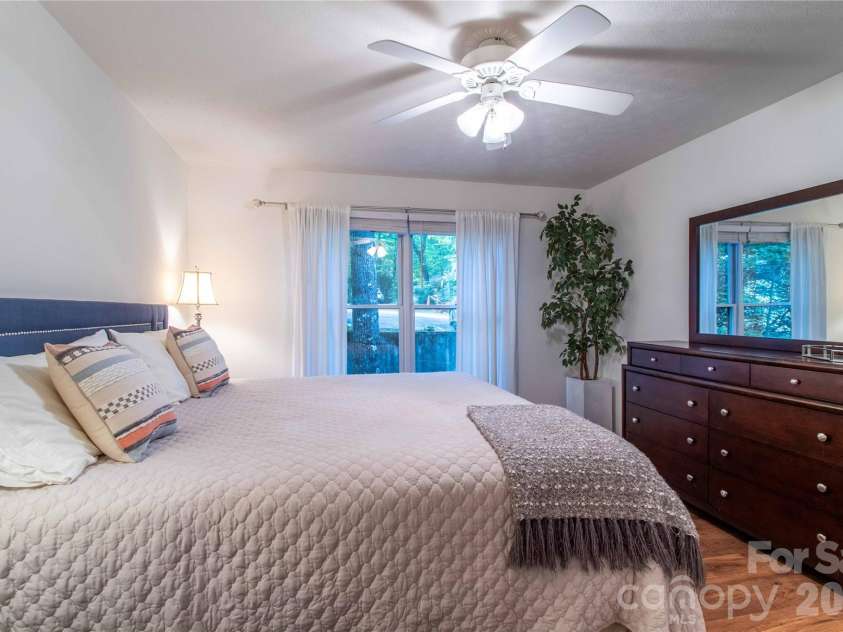 73 Toxaway Views Drive, Lake Toxaway, NC 28747.  MLS# CAR4430487, YatesRealty ID 14748. 