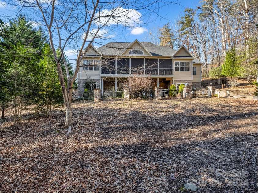 148 Courtland Court, Lake Lure, NC 28746.  MLS# CAR4207645, YatesRealty ID 1475. 