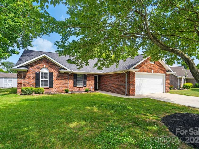 8309 Emily Drive, Harrisburg, NC 28075.  MLS# CAR4254903, YatesRealty ID 1475. 