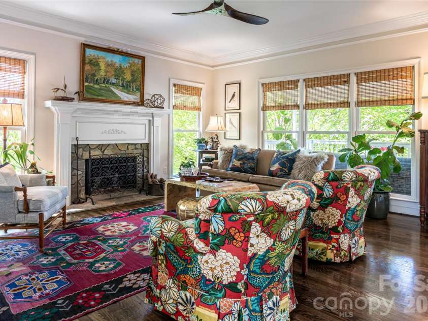 38 Pine Acre Boulevard, Asheville, NC 28804.  MLS# CAR4371915, YatesRealty ID 14750. Fabulous Gathering Space