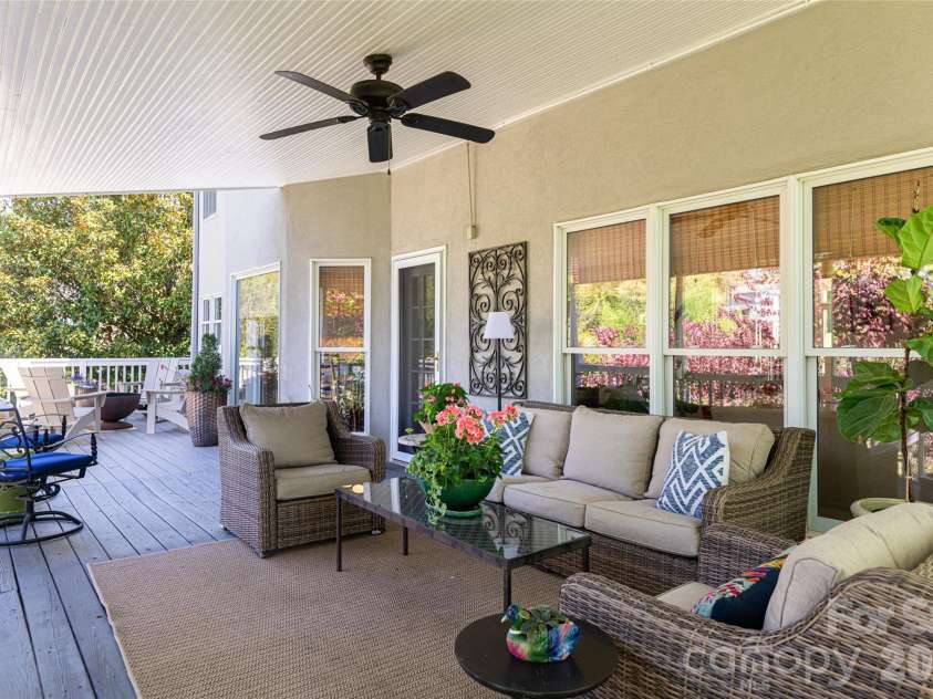 38 Pine Acre Boulevard, Asheville, NC 28804.  MLS# CAR4371915, YatesRealty ID 14750. Outdoor Living