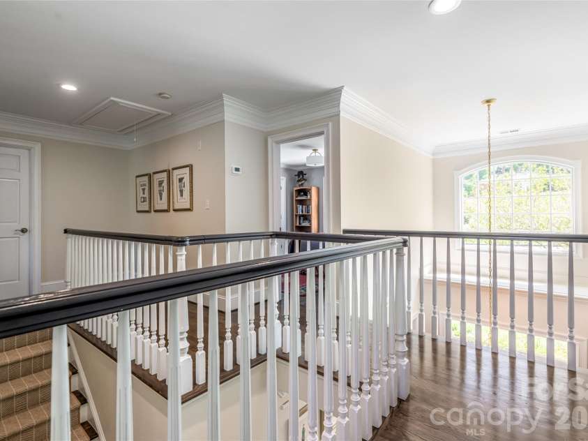 38 Pine Acre Boulevard, Asheville, NC 28804.  MLS# CAR4371915, YatesRealty ID 14750. Upstairs Hallway