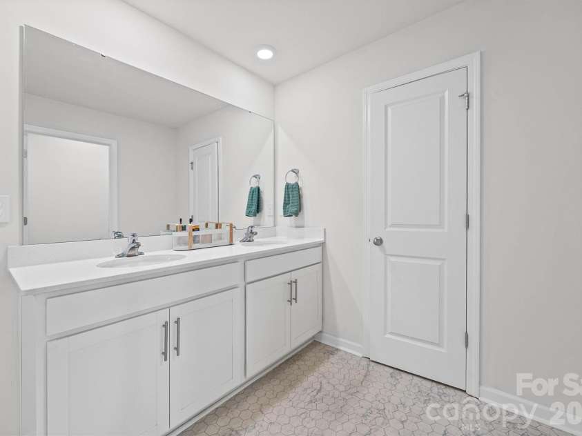 342 Court House Avenue, York, SC 29745.  MLS# CAR4366711, YatesRealty ID 14751. 
