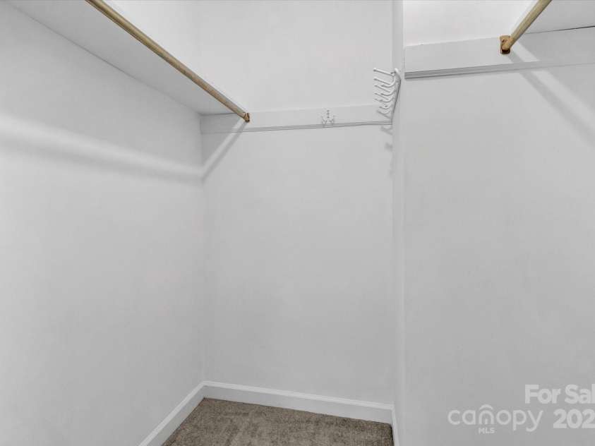 7214 Quail Meadow Lane, Charlotte, NC 28210.  MLS# CAR4227594, YatesRealty ID 14751. 