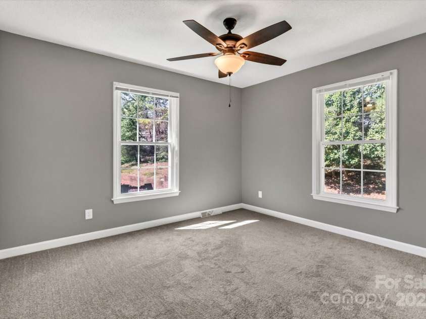 7214 Quail Meadow Lane, Charlotte, NC 28210.  MLS# CAR4227594, YatesRealty ID 14751. 