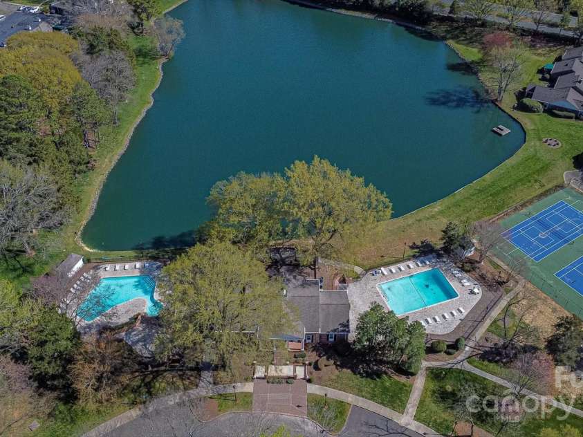 7214 Quail Meadow Lane, Charlotte, NC 28210.  MLS# CAR4227594, YatesRealty ID 14751. 