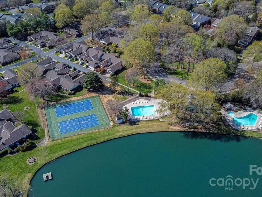 7214 Quail Meadow Lane, Charlotte, NC 28210.  MLS# CAR4227594, YatesRealty ID 14751. 