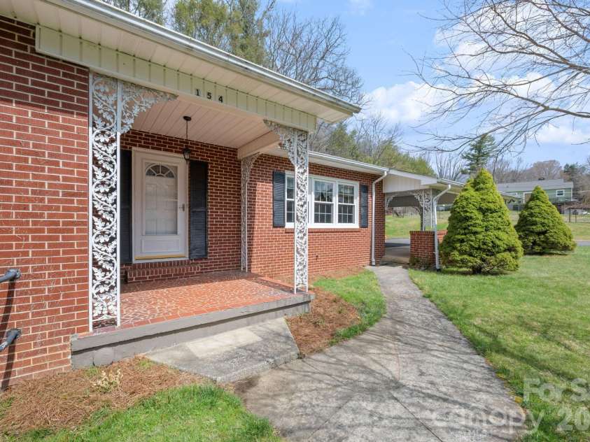 154 Alton Lane, Boone, NC 28607.  MLS# CAR4363802, YatesRealty ID 14752. 
