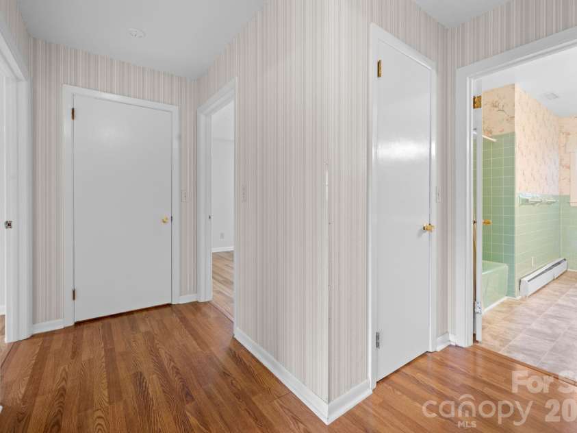 154 Alton Lane, Boone, NC 28607.  MLS# CAR4363802, YatesRealty ID 14752. 