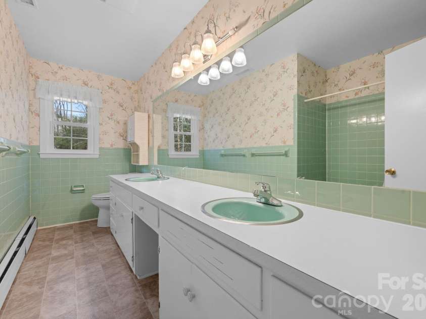 154 Alton Lane, Boone, NC 28607.  MLS# CAR4363802, YatesRealty ID 14752. 