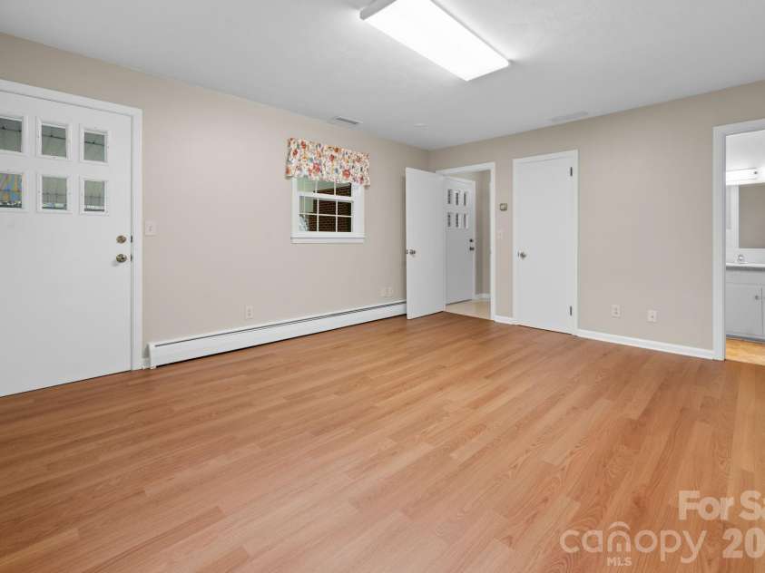 154 Alton Lane, Boone, NC 28607.  MLS# CAR4363802, YatesRealty ID 14752. 
