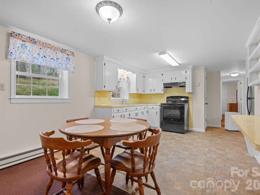 154 Alton Lane, Boone, NC 28607.  MLS# CAR4363802, YatesRealty ID 14752. 