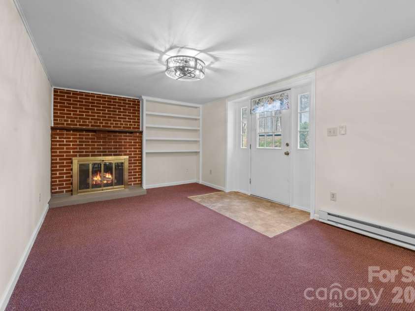 154 Alton Lane, Boone, NC 28607.  MLS# CAR4363802, YatesRealty ID 14752. 