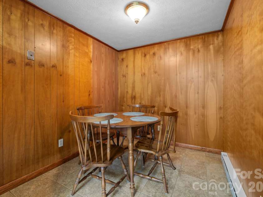 154 Alton Lane, Boone, NC 28607.  MLS# CAR4363802, YatesRealty ID 14752. 