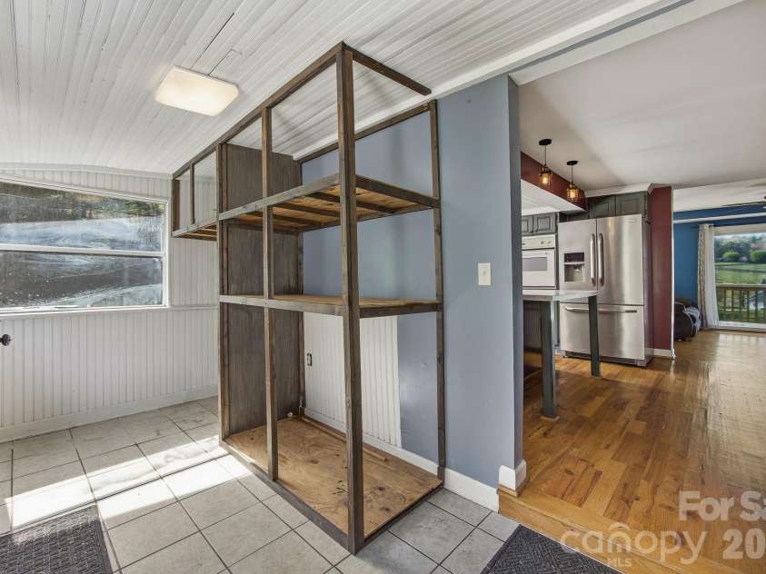 1127 Barney Place, Lenoir, NC 28645.  MLS# CAR4362697, YatesRealty ID 14753. 