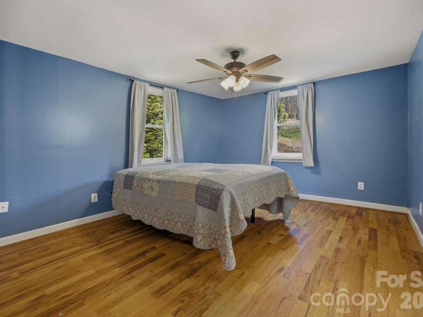 1127 Barney Place, Lenoir, NC 28645.  MLS# CAR4362697, YatesRealty ID 14753. 