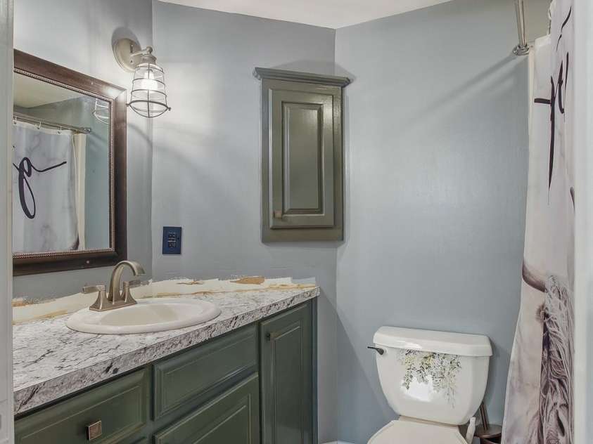 1127 Barney Place, Lenoir, NC 28645.  MLS# CAR4362697, YatesRealty ID 14753. 