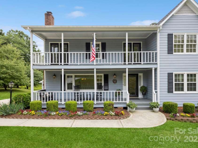 16612 Grapperhall Drive, Huntersville, NC 28078.  MLS# CAR4256348, YatesRealty ID 14754. 