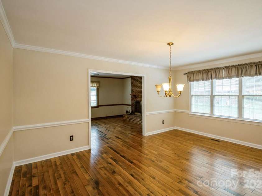 16612 Grapperhall Drive, Huntersville, NC 28078.  MLS# CAR4256348, YatesRealty ID 14754. 