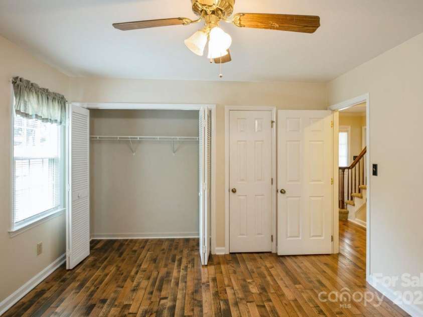 16612 Grapperhall Drive, Huntersville, NC 28078.  MLS# CAR4256348, YatesRealty ID 14754. 
