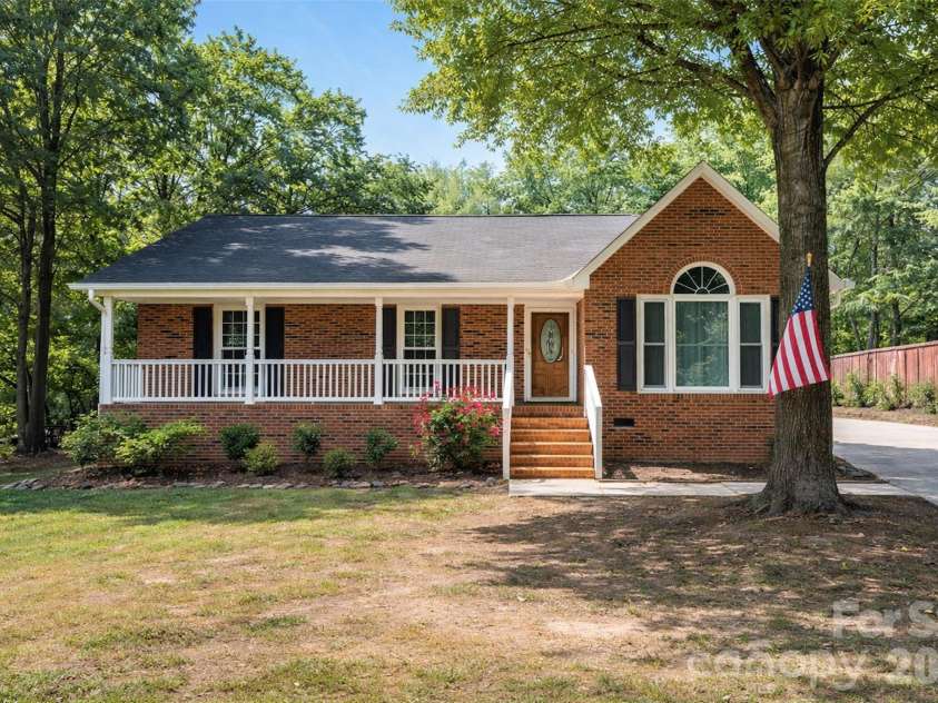 924 Cameron Court, Monroe, NC 28112.  MLS# CAR4371042, YatesRealty ID 14754. 
