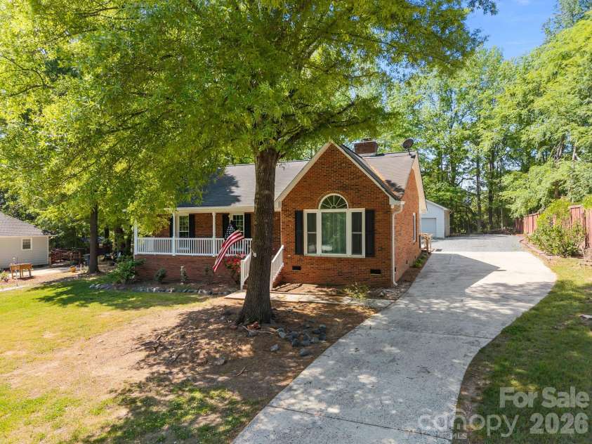 924 Cameron Court, Monroe, NC 28112.  MLS# CAR4371042, YatesRealty ID 14754. 