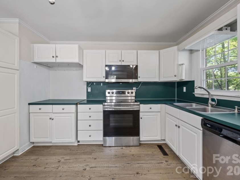 924 Cameron Court, Monroe, NC 28112.  MLS# CAR4371042, YatesRealty ID 14754. 