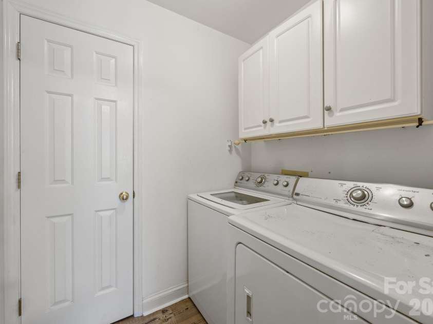 924 Cameron Court, Monroe, NC 28112.  MLS# CAR4371042, YatesRealty ID 14754. 