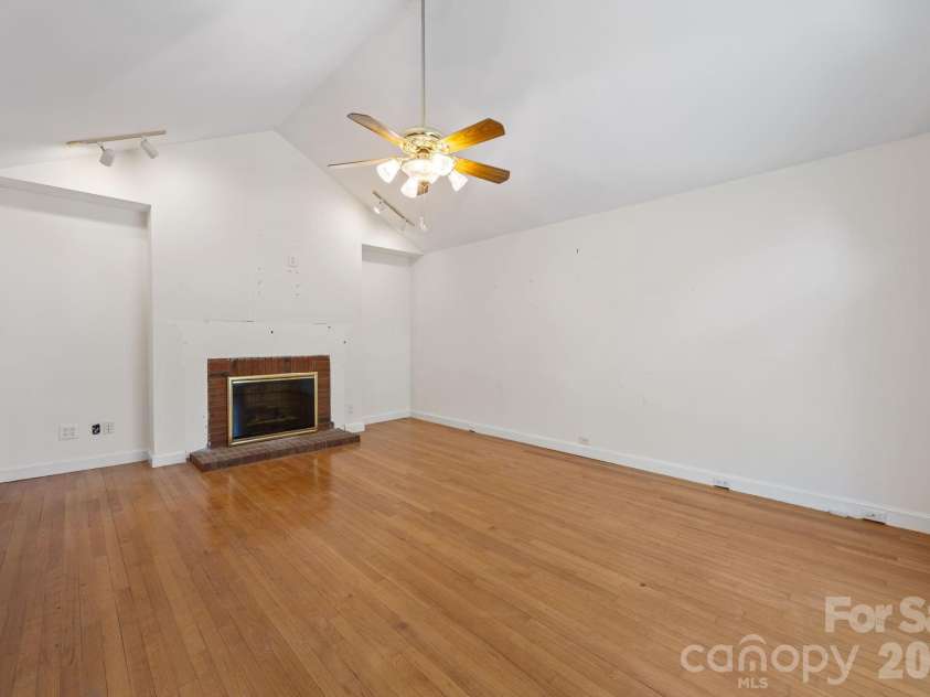 924 Cameron Court, Monroe, NC 28112.  MLS# CAR4371042, YatesRealty ID 14754. 