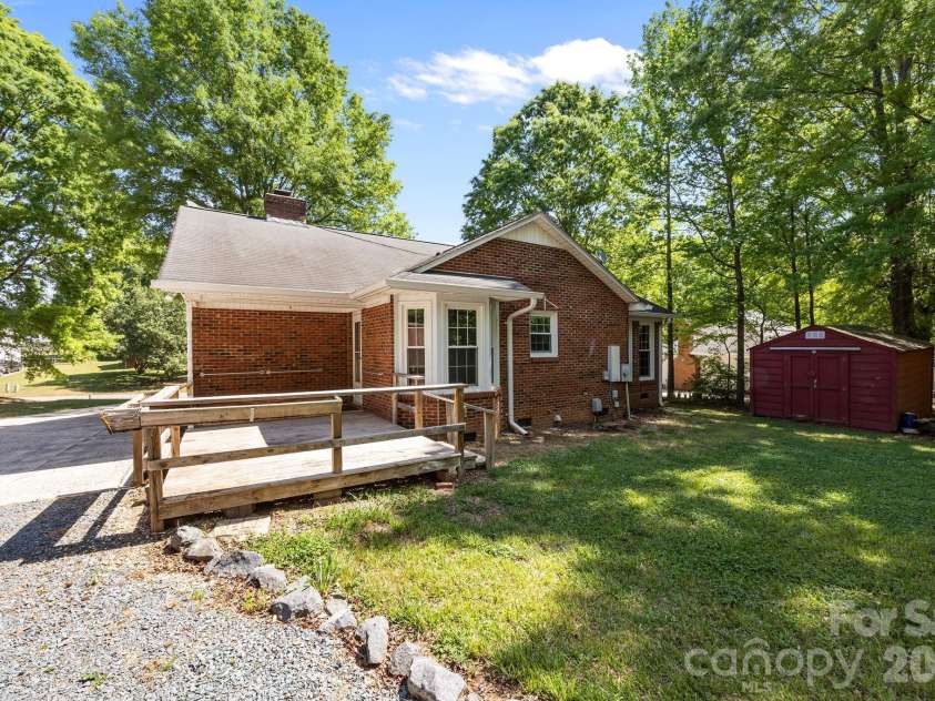 924 Cameron Court, Monroe, NC 28112.  MLS# CAR4371042, YatesRealty ID 14754. 