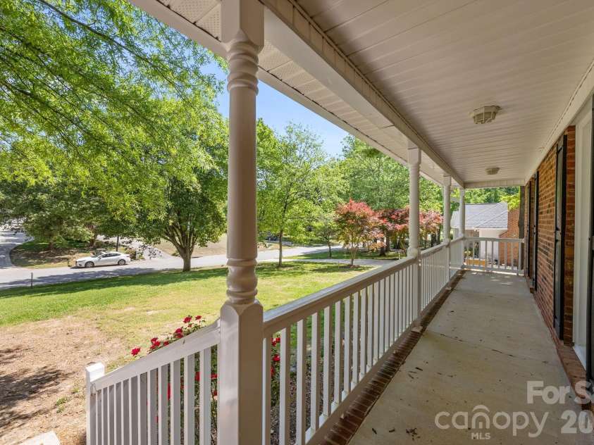 924 Cameron Court, Monroe, NC 28112.  MLS# CAR4371042, YatesRealty ID 14754. 
