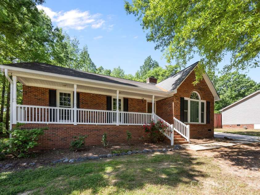 924 Cameron Court, Monroe, NC 28112.  MLS# CAR4371042, YatesRealty ID 14754. 