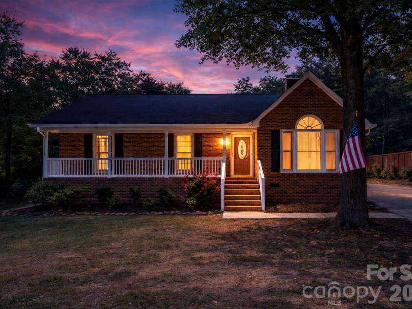 924 Cameron Court, Monroe, NC 28112.  MLS# CAR4371042, YatesRealty ID 14754. 