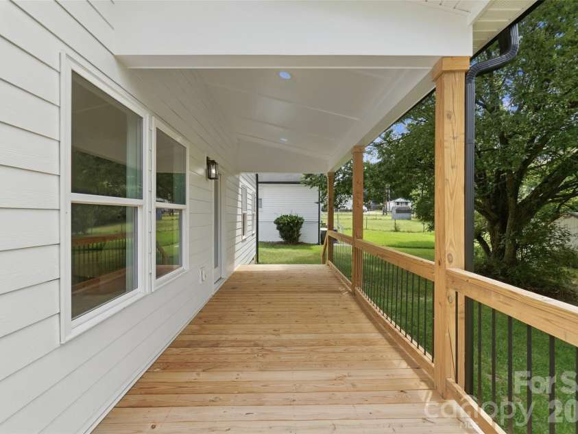 917 Bethpage Road, Kannapolis, NC 28081.  MLS# CAR4345020, YatesRealty ID 14757. 