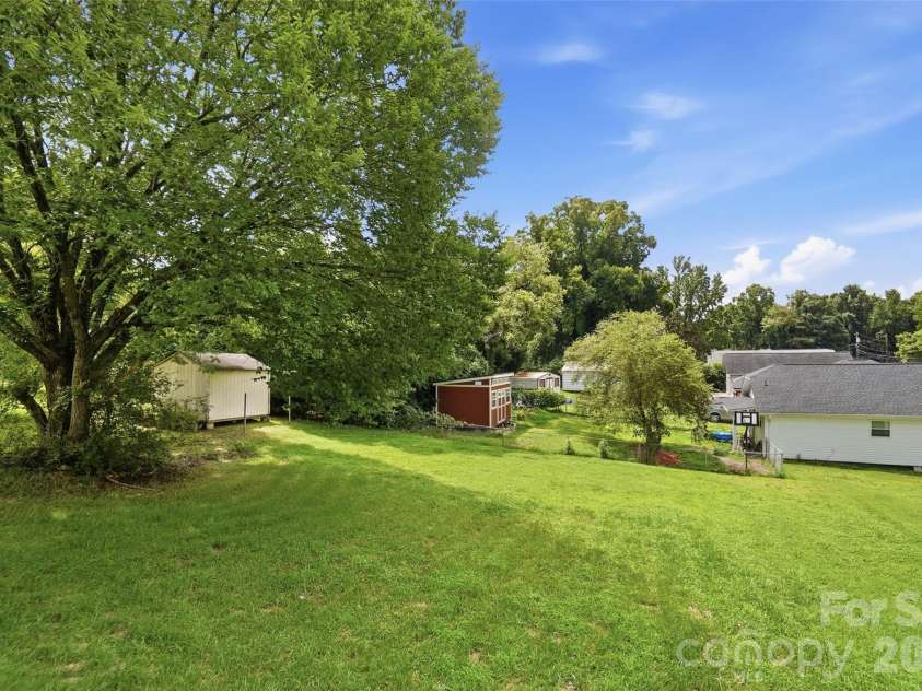 917 Bethpage Road, Kannapolis, NC 28081.  MLS# CAR4345020, YatesRealty ID 14757. 