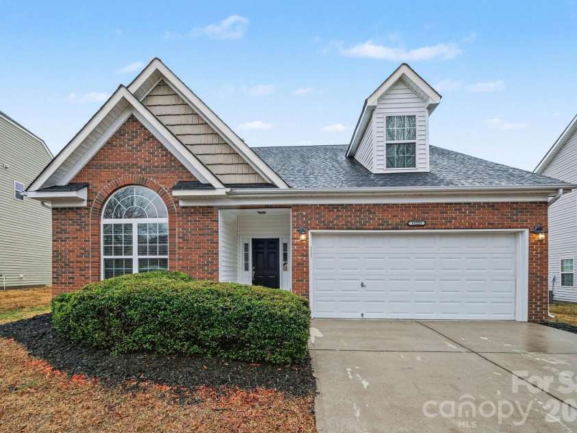 11225 Amherst Glen Drive, Charlotte, NC 28213.  MLS# CAR4350307, YatesRealty ID 14759. 