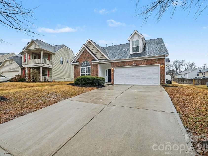 11225 Amherst Glen Drive, Charlotte, NC 28213.  MLS# CAR4350307, YatesRealty ID 14759. 