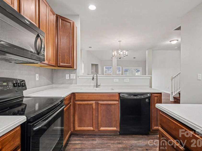 11225 Amherst Glen Drive, Charlotte, NC 28213.  MLS# CAR4350307, YatesRealty ID 14759. 