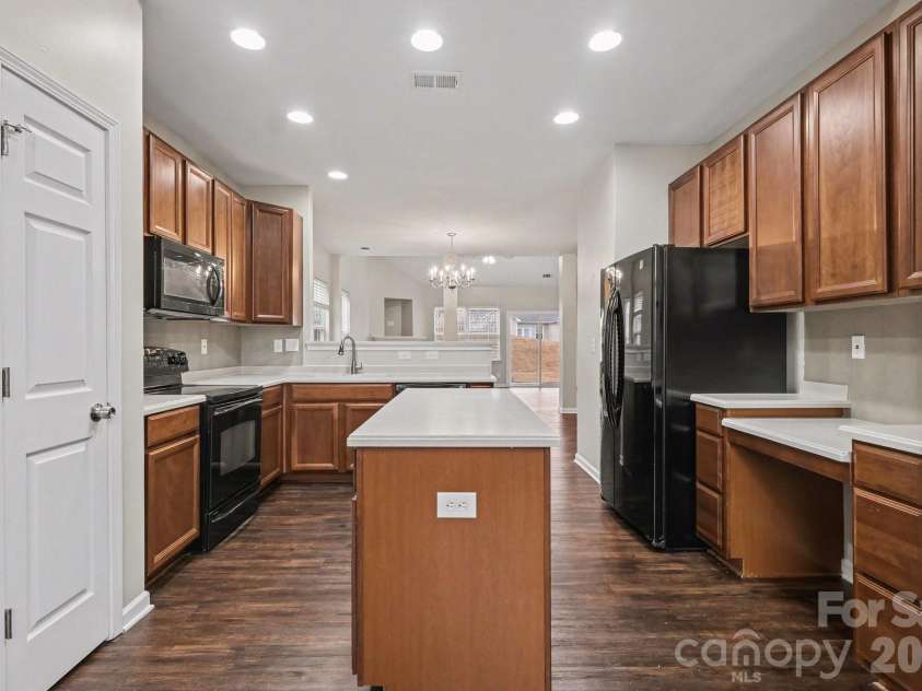 11225 Amherst Glen Drive, Charlotte, NC 28213.  MLS# CAR4350307, YatesRealty ID 14759. 