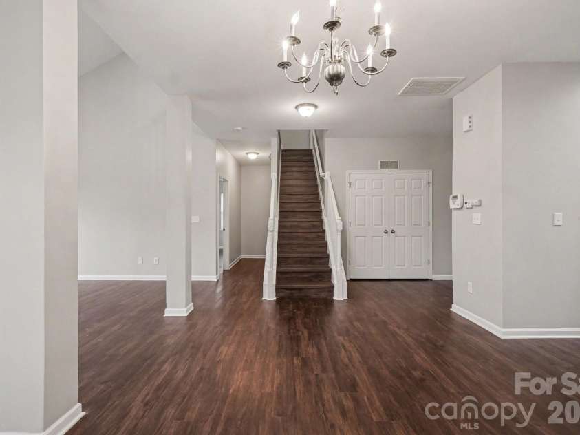 11225 Amherst Glen Drive, Charlotte, NC 28213.  MLS# CAR4350307, YatesRealty ID 14759. 